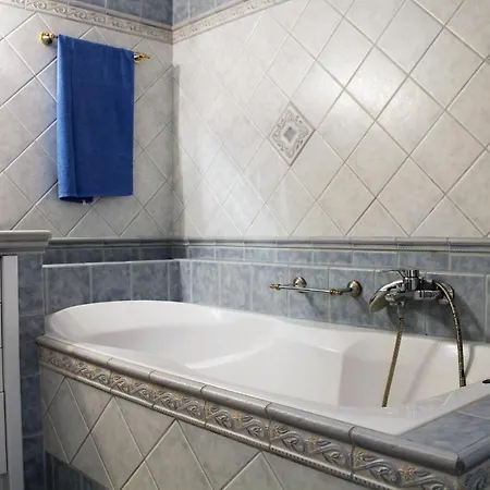 Apartment Thomas Sea View Gimari
